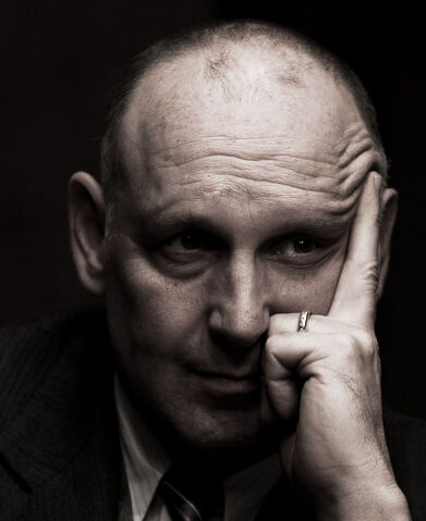 File:NickSearcy.jpg