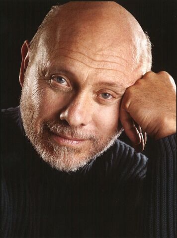 File:HectorElizondo.jpg