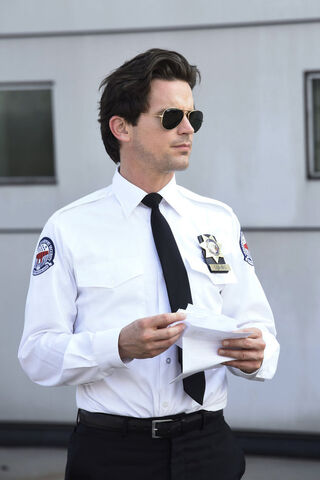 File:6x06-NealGlasses2.jpg