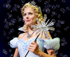 Emily-tierney-glinda-3