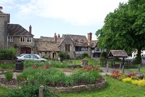 Evesham Abbey Almonry.jpg