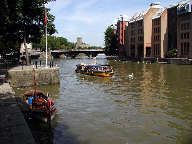Plik:Bristol harbour arp 750pix.jpg