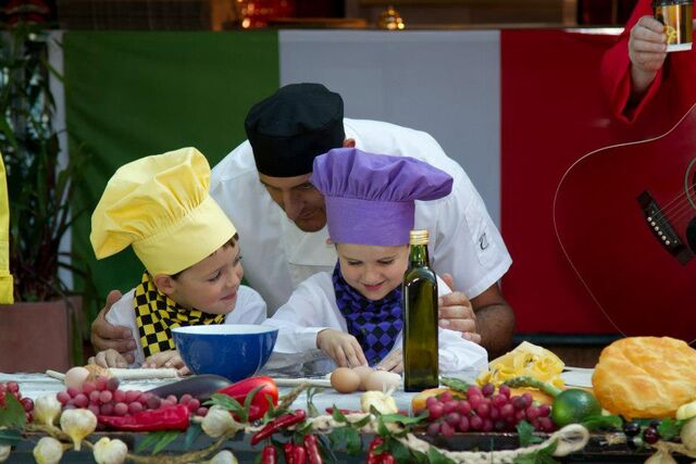 File:OliveOilIsMySecretIngredient-PromoPicture17.jpg