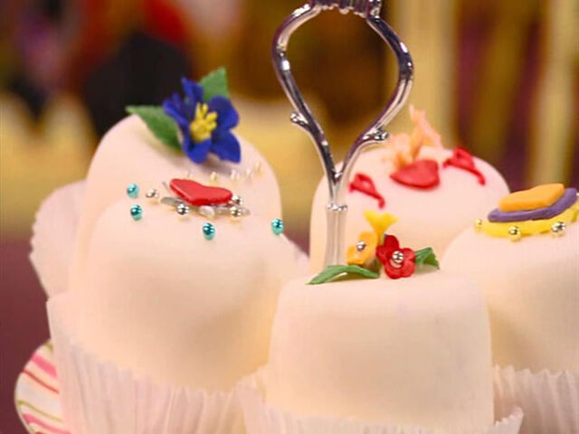 File:Cupcakes.jpg