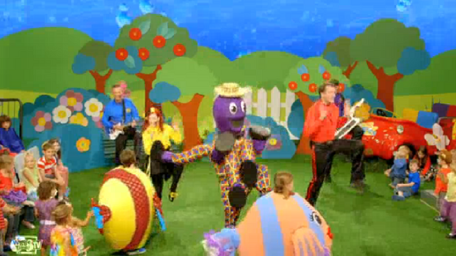 File:Henry'sDance-2013Live.png