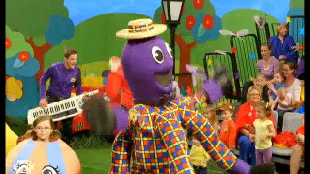 File:LachyandHenryinLiveStudio.png