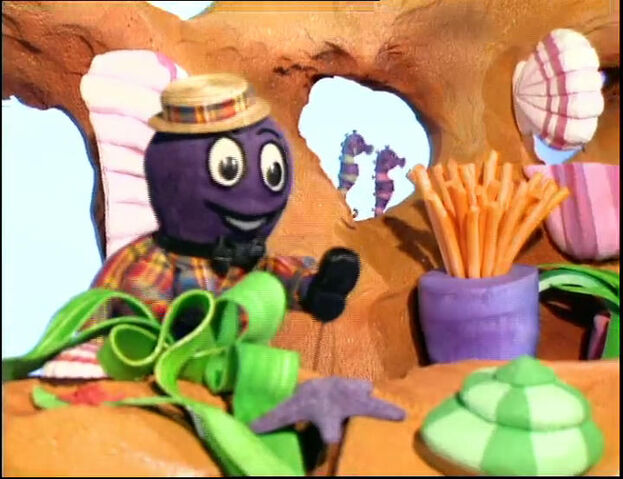 File:PuppetHenryinMusclemanMurray.jpg