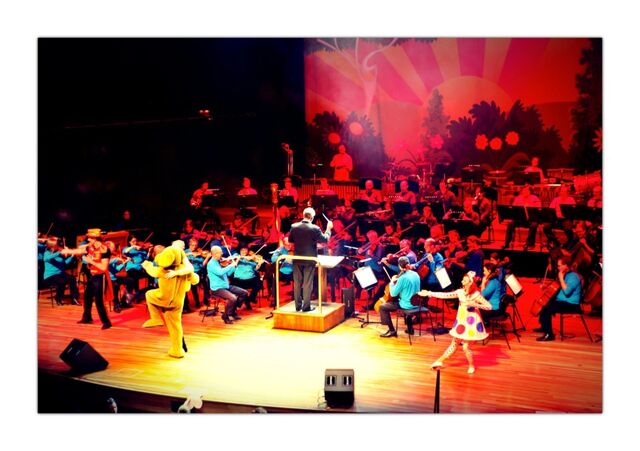 File:WagsTheDog,HeLikesToTango-MelbourneSymphonyOrchestra.jpg
