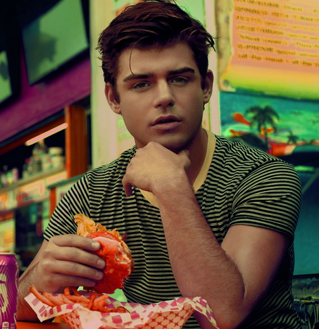 File:Kelly burger.png