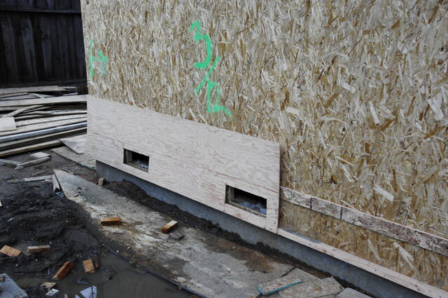 File:Flashing for tapering siding-8307.jpg