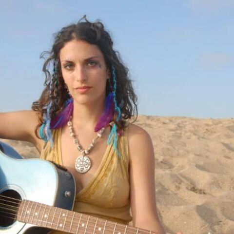 File:Maryastarksinger.jpg