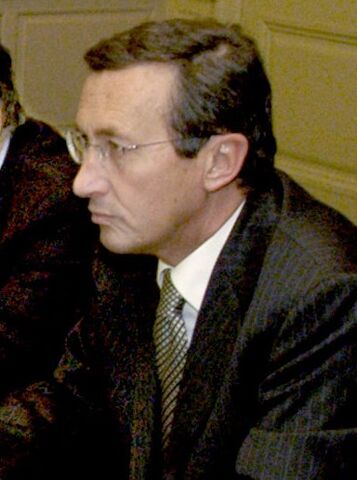 File:Gianfranco Fini 2004.jpg