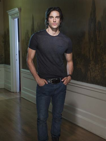 File:Promo Killian S1 01.png