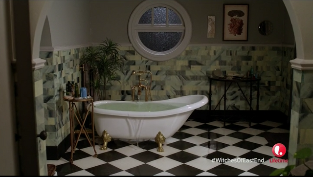 File:BATHROOM.png