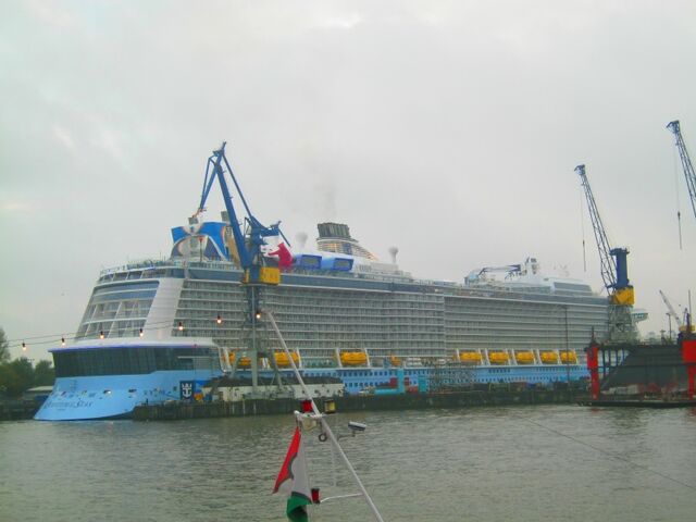File:Quantum of the Seas (Ship, 2014).jpg