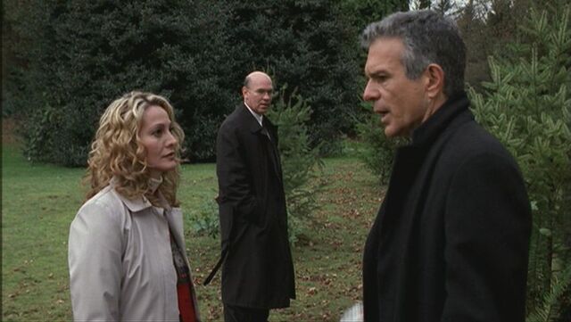 File:Skinner and Roses Wife berrate Mr Rose.jpg