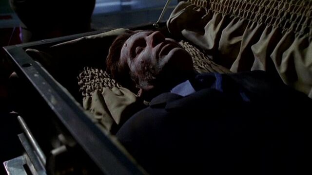 File:Fox Mulder in coffin.jpg