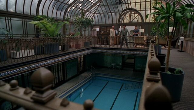 File:MoralesSantavosCuchilloMansionPool.jpg