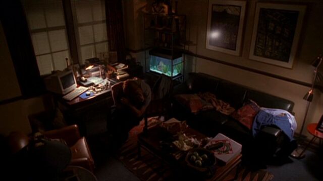 File:Fox Mulder's apartment (2000).jpg