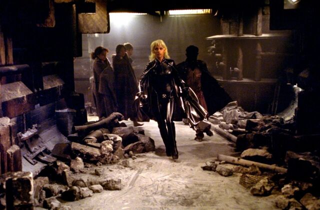 File:X-men-2-2003-133-g.jpg