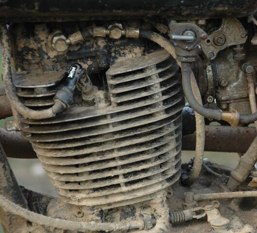 Datei:DreckigerMotor.jpg