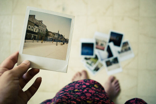 File:These pictures by Jillybean77.jpg