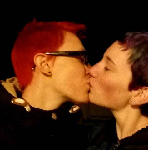 File:Maddyandi kissu EDIT.jpg
