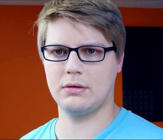 File:Chadtronic2.jpg
