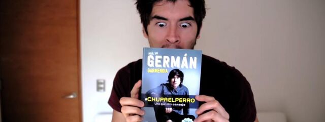 Archivo:Hola-soy-german-chupa-el-perro-hola-soy-german.jpg