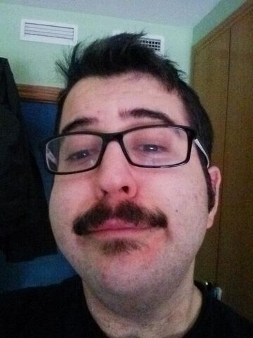 Archivo:Alexelcapo bigote.jpg