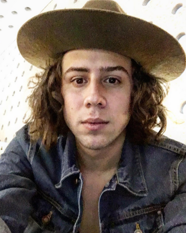Archivo:Alex2016.png