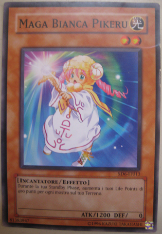 File:WhiteMagicianPikeru-SD6-IT-C-UE.png