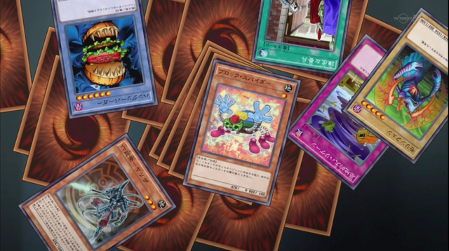 File:SylvioTrashCards.png