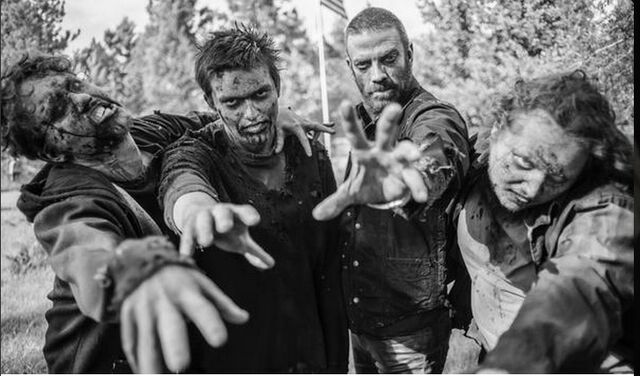 File:Behinds the scenes 77.jpg