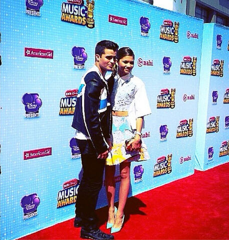 File:Spencer-boldman-rdma-april-26-2014-1-zendaya-6.jpg