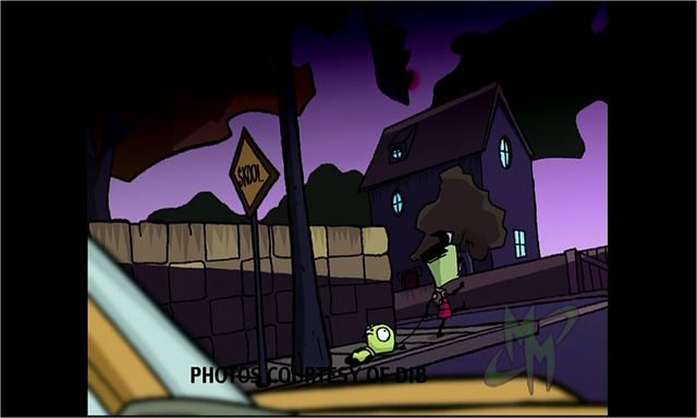 File:Zim walking.png