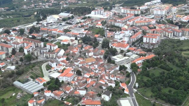 Fichier:Oliveira-do-Hospital.jpg