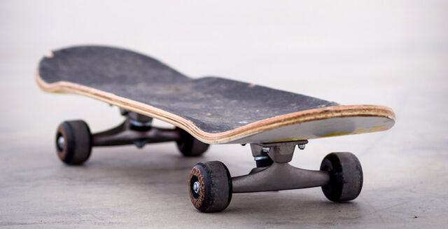 File:Skateboard-0.jpg