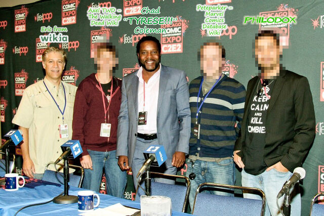 File:C2e2-dox.jpg