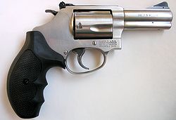 250px-S&W 60 3in.jpg